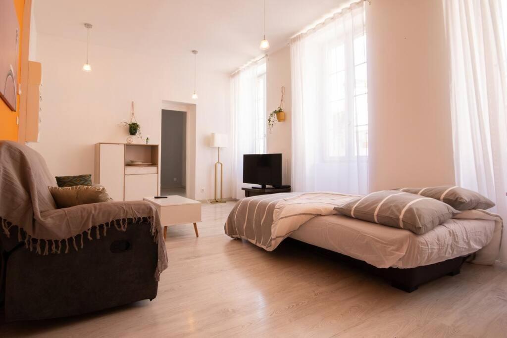 La Fontaine Neuve-Avallon-5 Personnes-1 Chambre-3 Lits-Parking-Wifi Exteriér fotografie