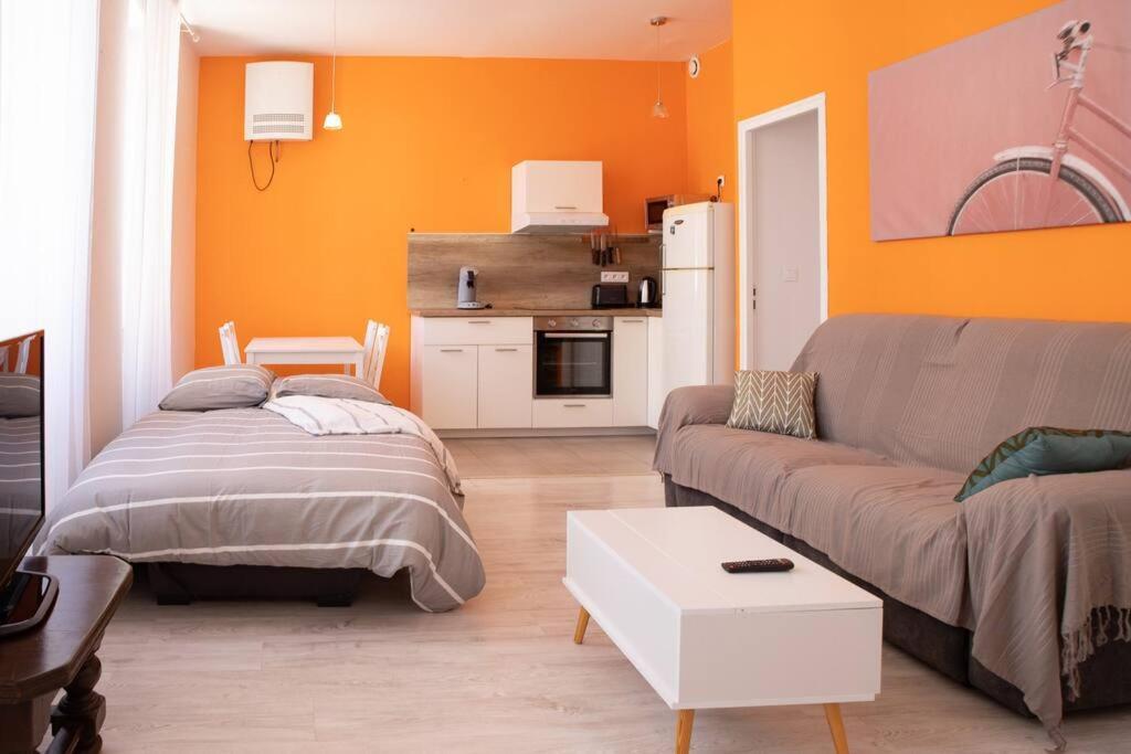 La Fontaine Neuve-Avallon-5 Personnes-1 Chambre-3 Lits-Parking-Wifi Exteriér fotografie
